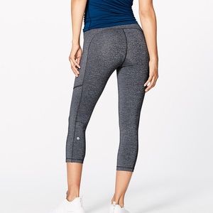 Lululemon Speed crop NWT! Navy stripe pattern!
